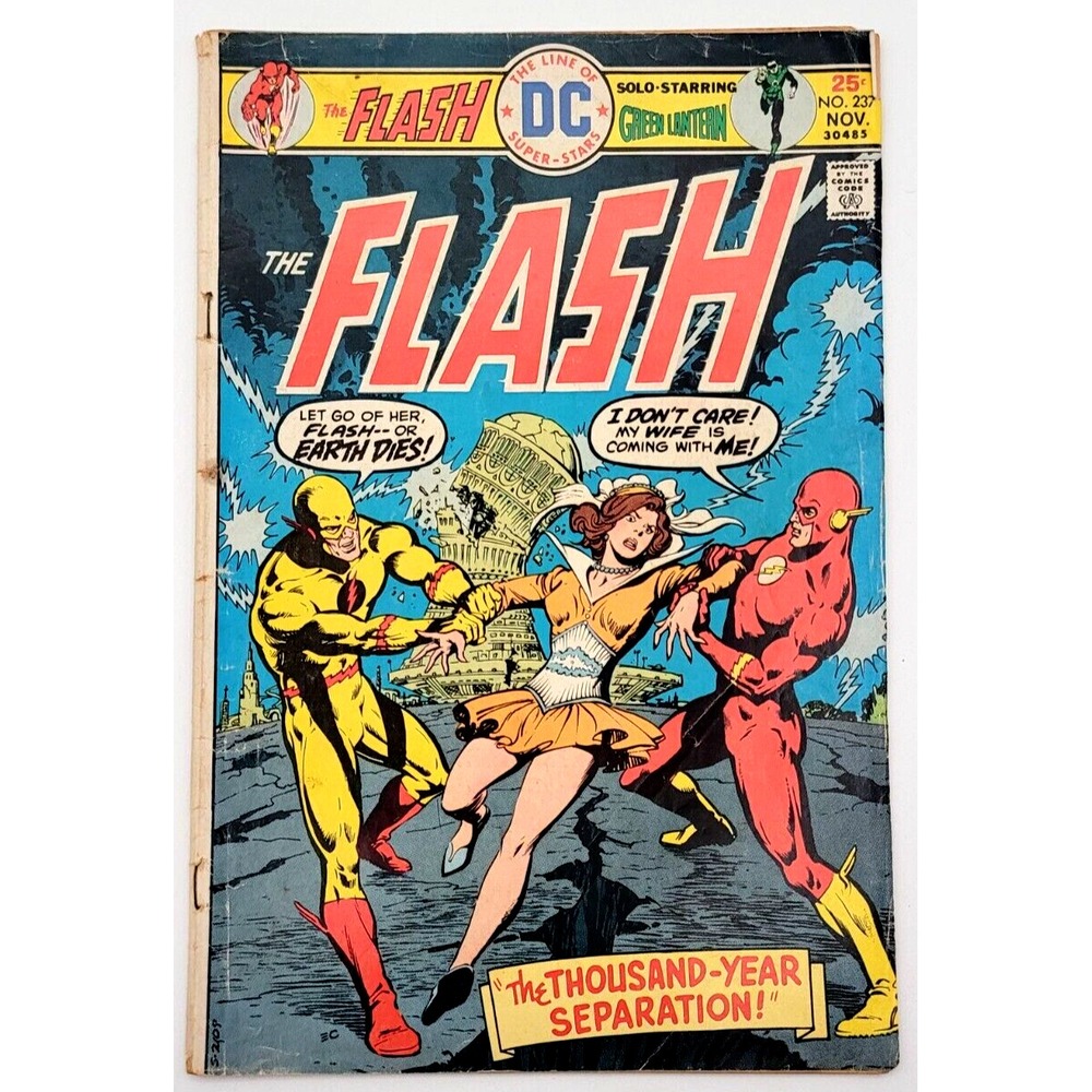 THE FLASH #237 (1975) / FN- / GREEN LANTERN  DC COMICS  BRONZE AGE REVERSE FLASH